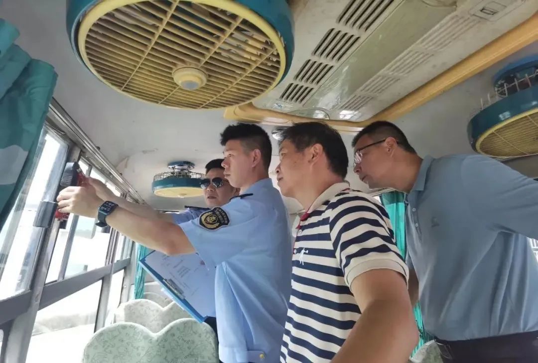 同心關注校車安全 共同守護孩子成長 圖片