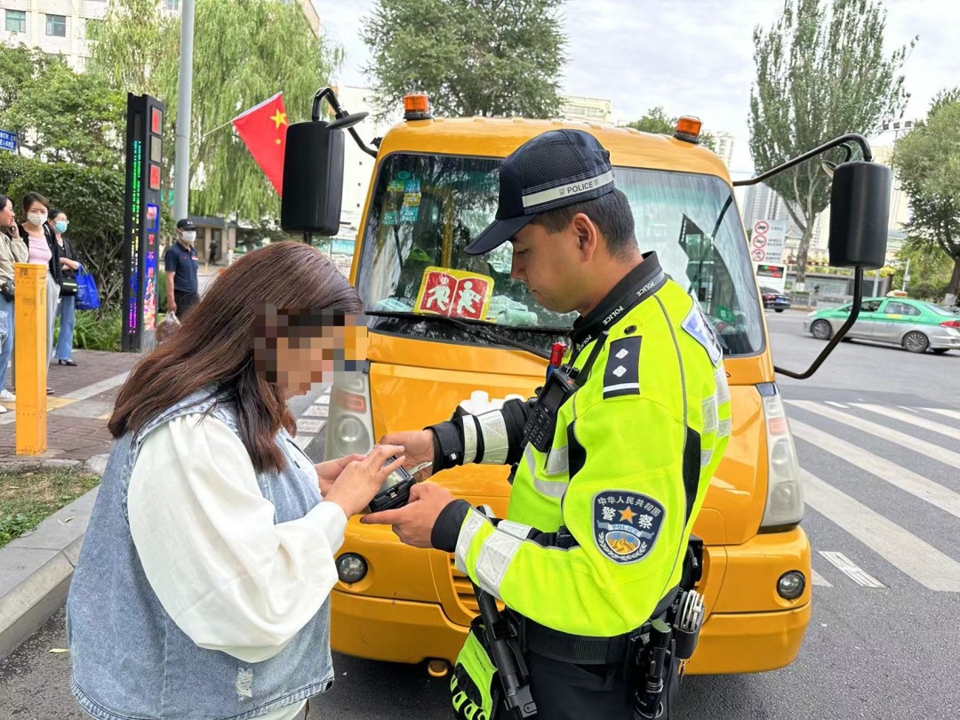五大曝光 | 未取得校車駕駛資格開校車 兒童安全豈能兒戲 五大曝光 | 未取得校車駕駛資格開校車 兒童安全豈能兒戲