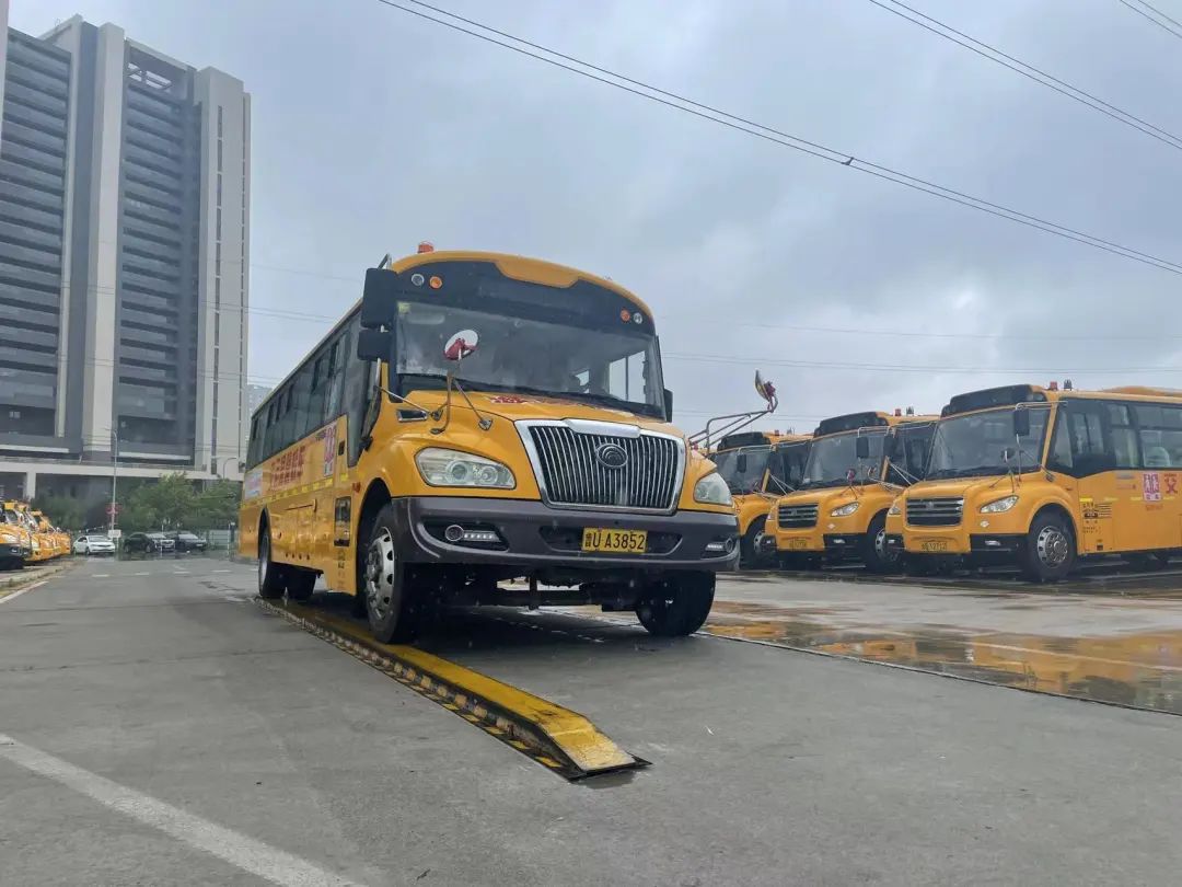 校車駕駛員技能“大比武” | 2000余名“老司機”亮出真功夫 圖片