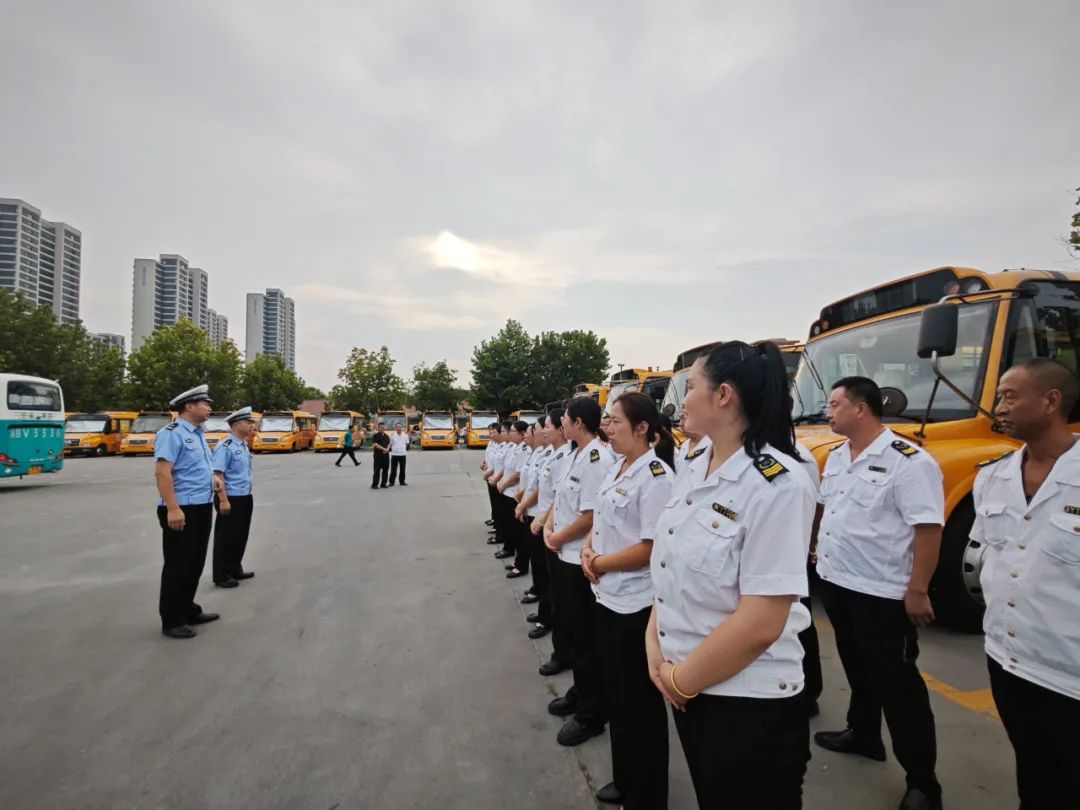 開學季 | 平度公安交警開展校車安全大檢查,為新學期保駕護航! 圖片