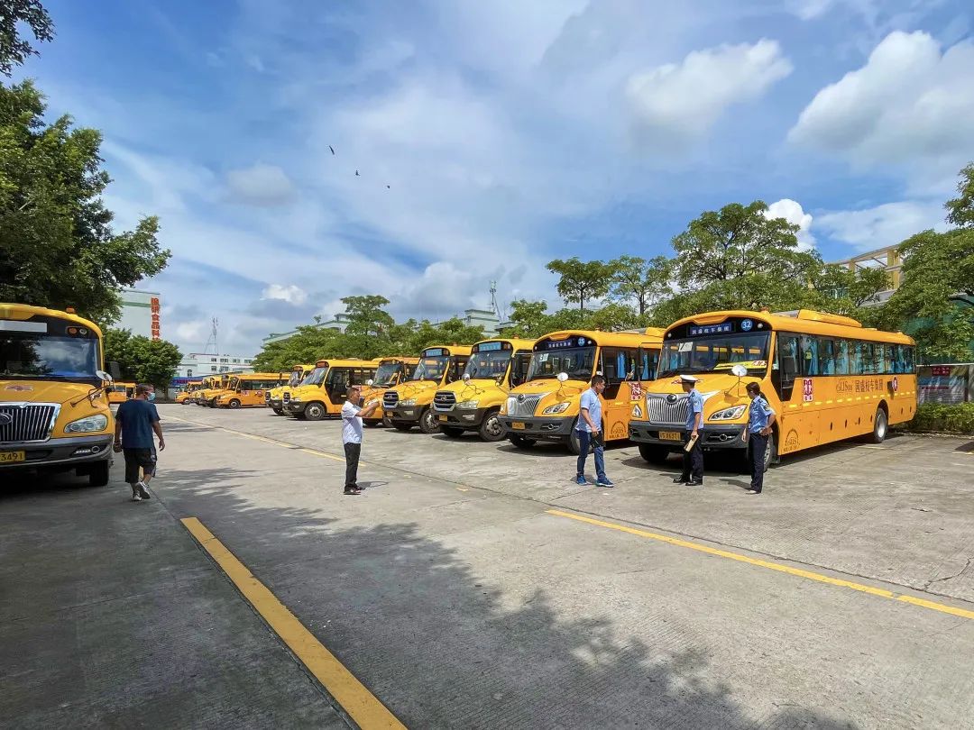 高埗鎮校車大“體檢” ,保障學生秋季學期返校乘車安全 圖片