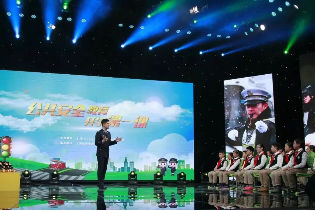 【開學(xué)季】靜安交警開展校車安全集中檢查 圖片