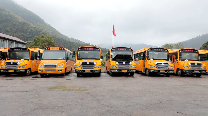 護航開學季 | 雙牌60臺校車接受集中“體檢” 圖片