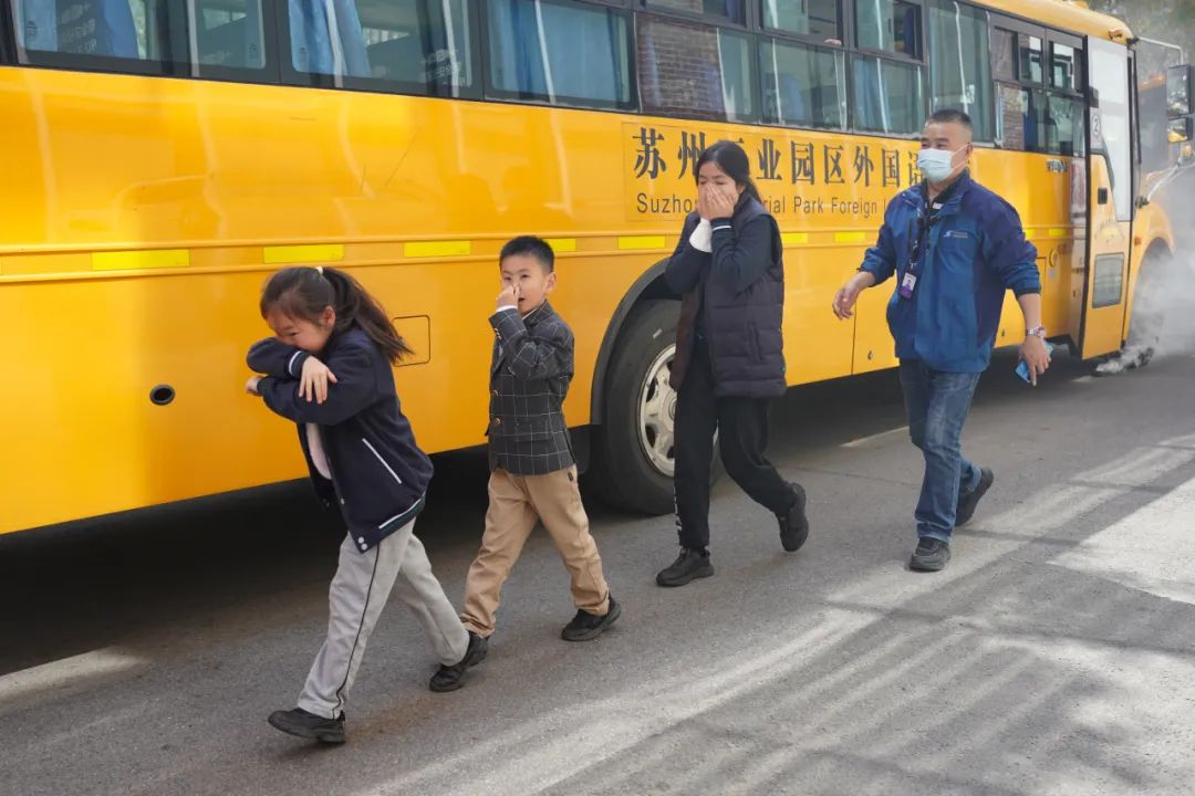 園外校車遇險應急演練 | 安全出發,平安到家 圖片