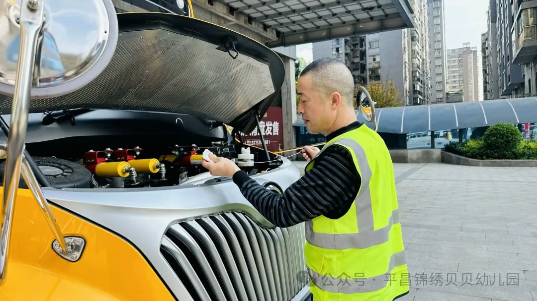 錦繡貝貝 | 校車交通事故應急演練 圖片