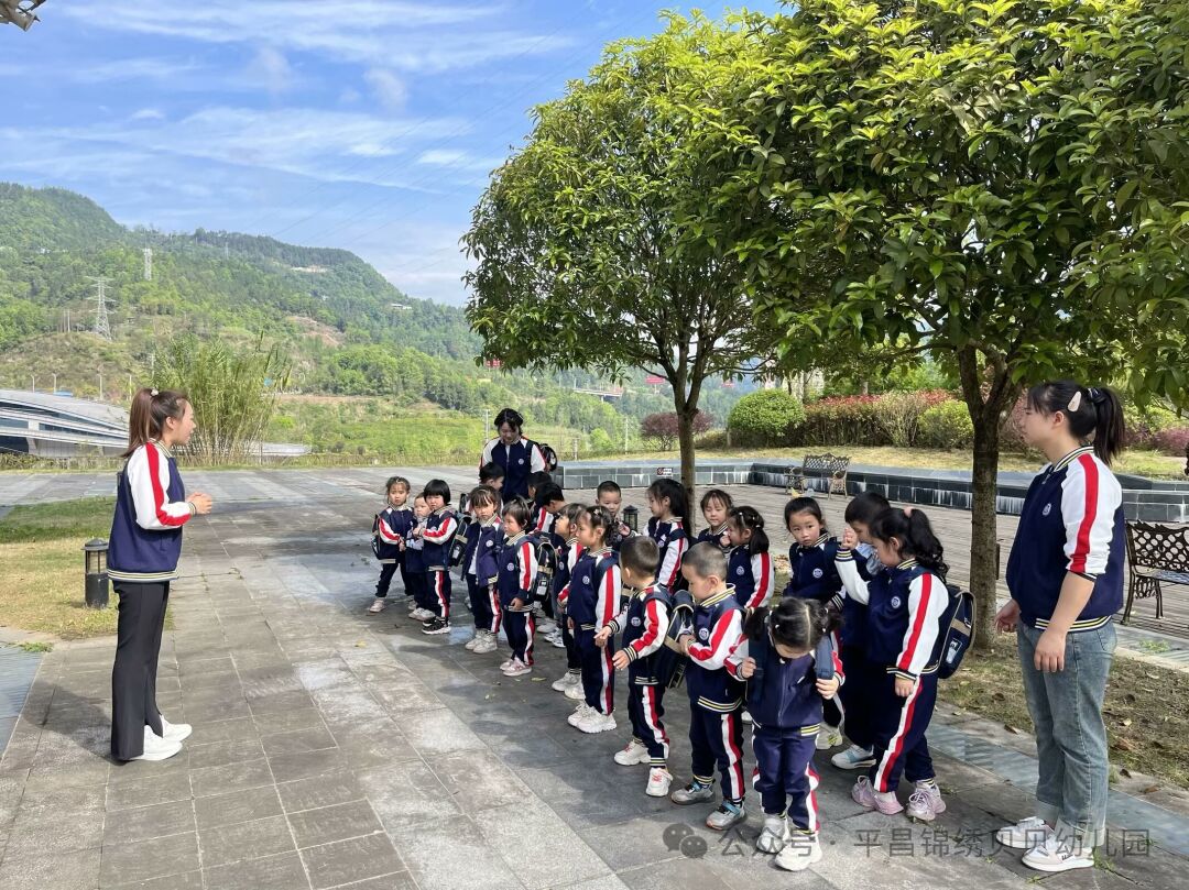 錦繡貝貝 | 校車交通事故應急演練 圖片