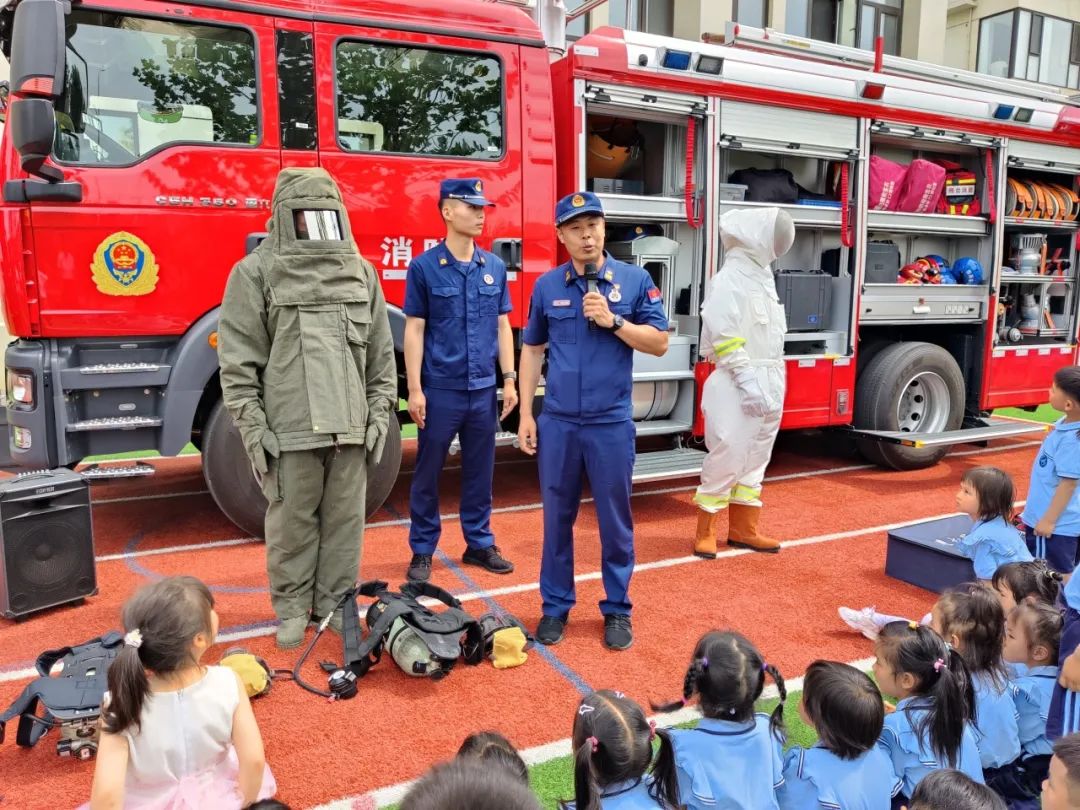 五進天天見丨校車失火怎么辦？