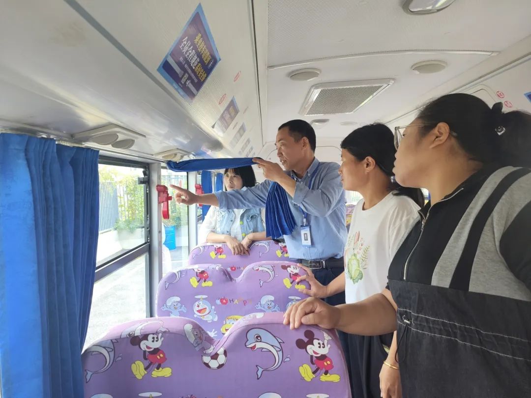 以練筑防 安全啟航 | 興化市陽山幼兒園校車安全應(yīng)急疏散演練 圖片