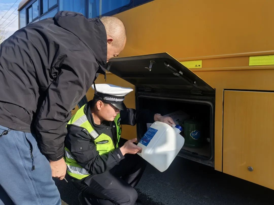 強化校車安全“大檢查”,擰緊校車出行“安全閥”! 圖片