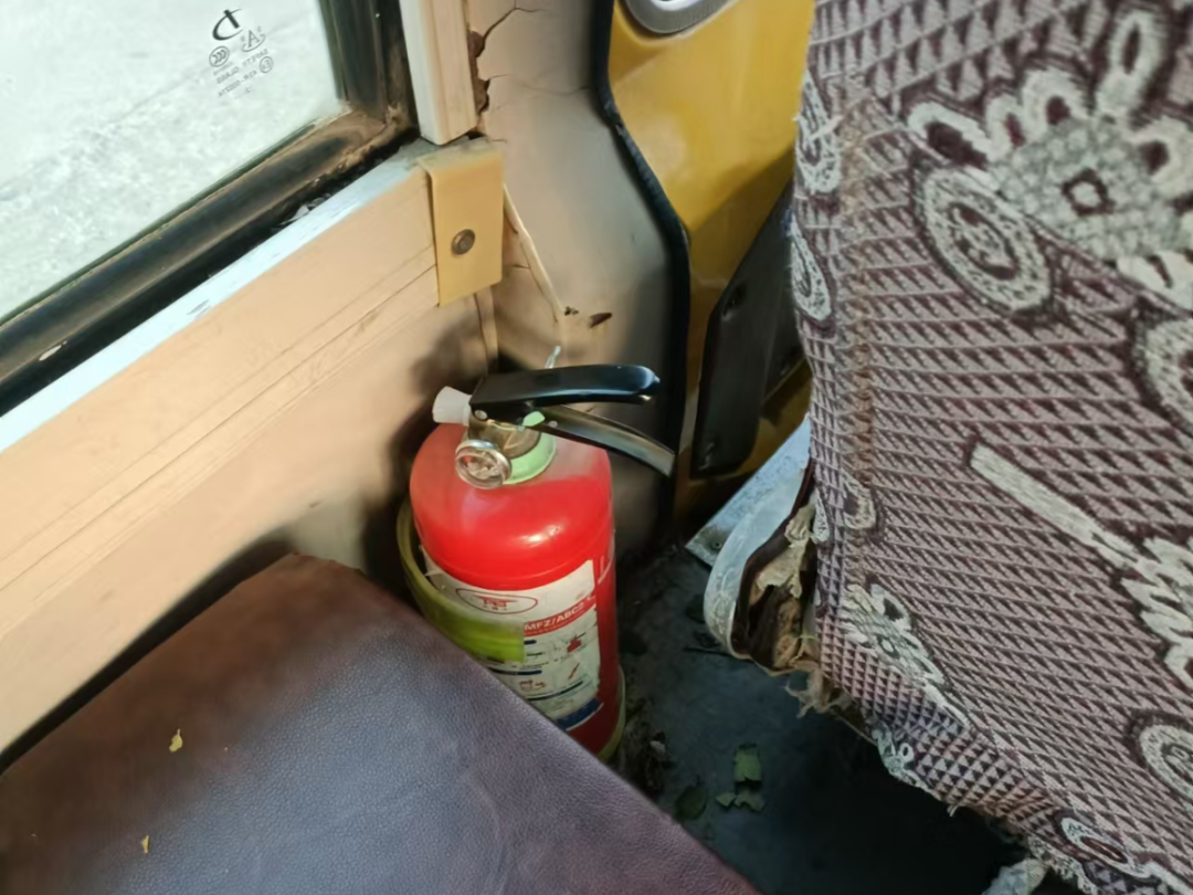 校車安全第一步 上下學路我來護----監利思源實驗學校校車安全專題會議