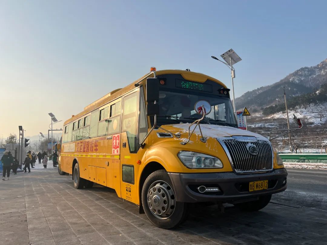 雪中堅守 溫馨護航 | 溫馨校車雨雪天全力守護學生安全 圖片