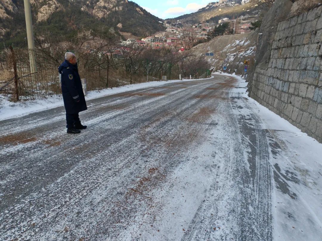 雪中堅守 溫馨護航 | 溫馨校車雨雪天全力守護學生安全 圖片