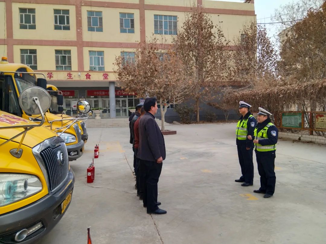 嚴(yán)把校車“安全關(guān)” 為開學(xué)季保駕護航 圖片