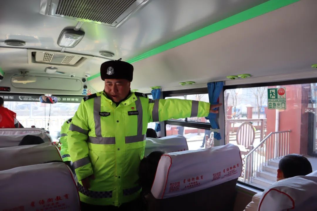 【成長—健康】為愛護航 平安乘車—道義第二小學校車安全應急疏散演練 【成長—健康】為愛護航 平安乘車—道義第二小學校車安全應急疏散演練