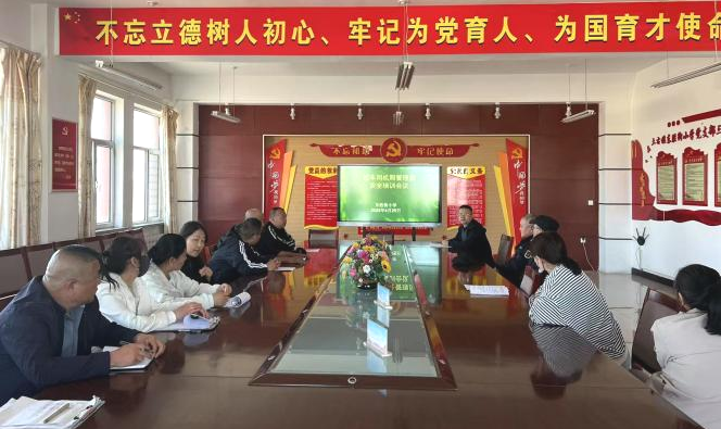 【卓越東小|校車演練】東勝街小學(xué)開展校車安全演練,共筑校園安全防線 圖片