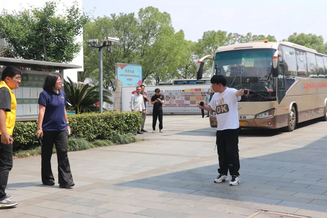 金澤中學開展校車應急疏散演練活動/ 金澤中學開展校車應急疏散演練活動