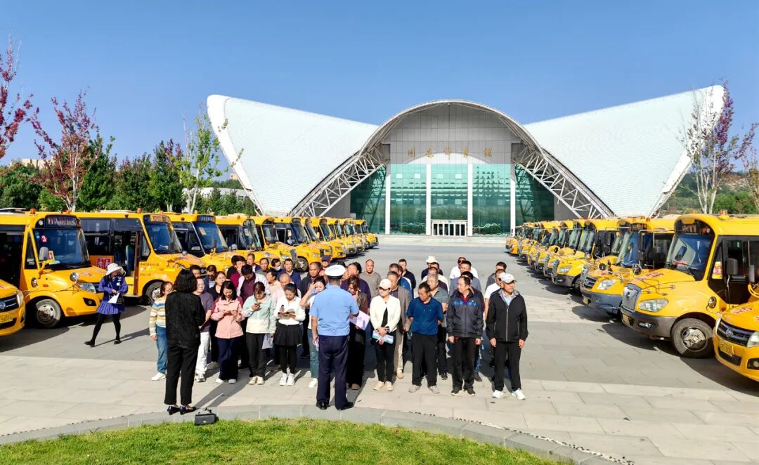 護航開學季 | 固原交警強化校車安全“大檢查”,筑牢學生“平安路”! 護航開學季 | 固原交警強化校車安全“大檢查”,筑牢學生“平安路”!