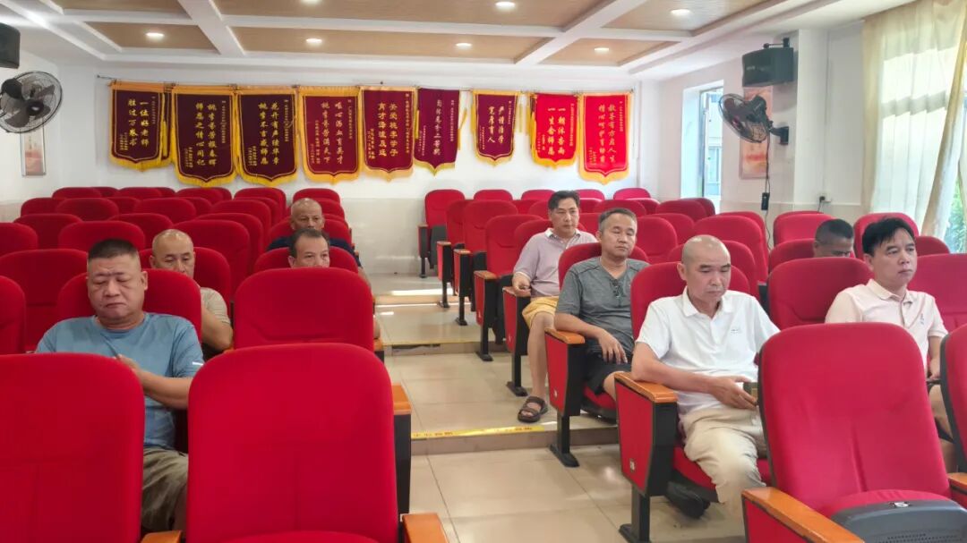 魅力龍華筑牢安全防線 撐起無憂藍天——校車安全專項工作會議 魅力龍華筑牢安全防線 撐起無憂藍天——校車安全專項工作會議