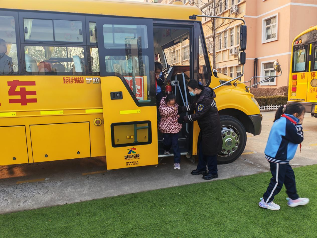 【蘭亭●校車演練】安全“童”行,為愛護(hù)航—蘭亭小學(xué)舉行校車安全演練 【蘭亭●校車演練】安全“童”行,為愛護(hù)航—蘭亭小學(xué)舉行校車安全演練