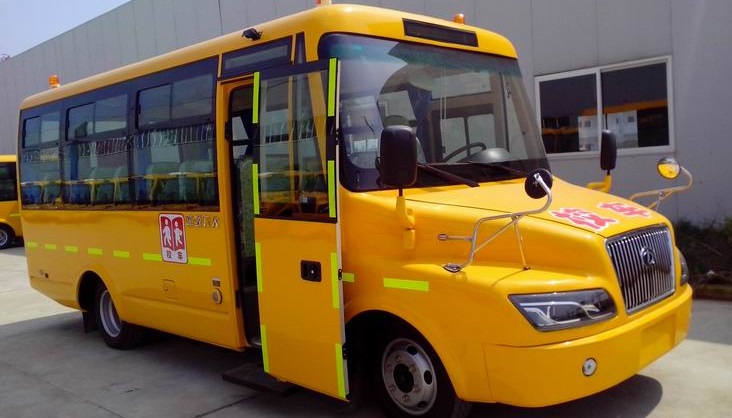 幼兒園校車駕駛員必備的知識/ 校車1234.jpg