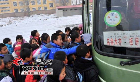 烏魯木齊天山區交警大隊發微博吁各界重視校車問題