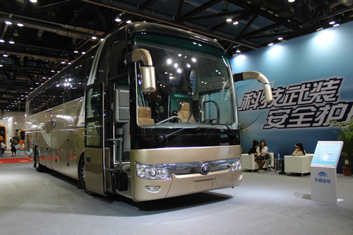 新產(chǎn)品新技術(shù)綻放道路運(yùn)輸展 宇通引領(lǐng)中國(guó)客車(chē)未來(lái)