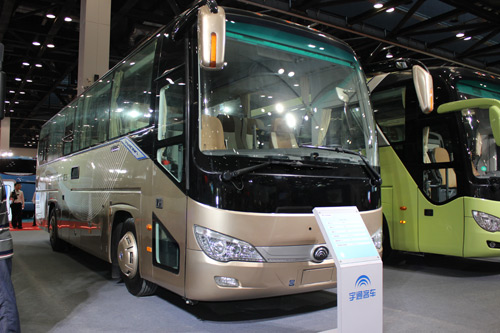 新產(chǎn)品新技術(shù)綻放道路運(yùn)輸展 宇通引領(lǐng)中國(guó)客車(chē)未來(lái)
