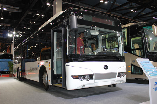 新產(chǎn)品新技術(shù)綻放道路運(yùn)輸展 宇通引領(lǐng)中國(guó)客車(chē)未來(lái)
