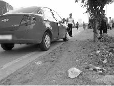 浙江義烏：三個孩子手拉手穿過馬路去摘桃　卻遇奪命飛車