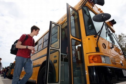 美國校車安全的四大保障(圖) 美國校車安全的四大保障(圖)