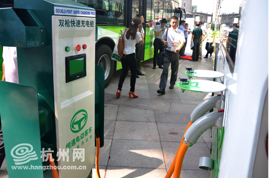這個(gè)雙休日可以去和平看看新能源汽車