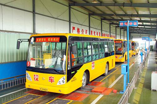 山東臨淄校車安裝“黑匣子” 實現24小時動態監管 山東臨淄校車安裝“黑匣子” 實現24小時動態監管