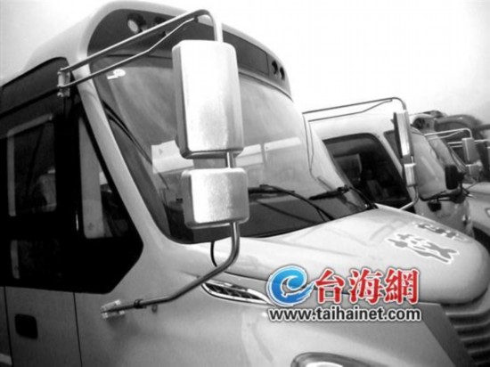 四問新校車掛牌 掛牌到底誰說了算? 四問新校車掛牌 掛牌到底誰說了算?