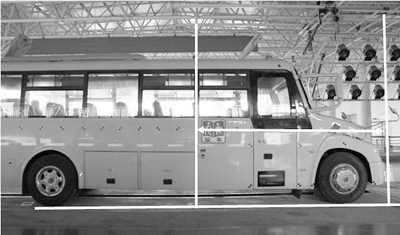 宇通完成校車正面碰撞試驗/ 宇通率先完成校車正面碰撞試驗