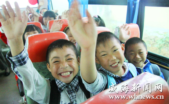 乳山50輛新校車(chē)正式投入運(yùn)行