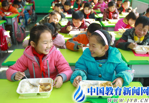 開學啦！校車、校服、營養餐準備好了么？