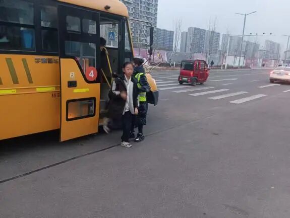 濰城區(qū)大莊子學(xué)校丨以練筑防,護(hù)航平安 濰城區(qū)大莊子學(xué)校丨以練筑防,護(hù)航平安