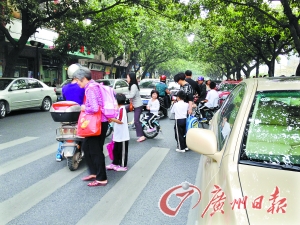 廣州:網友望校車重新運作 網友:望校車重新運作