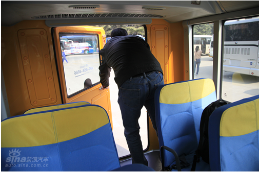 孩子安全大過天 深入體驗宇通“小飛俠”校車 1