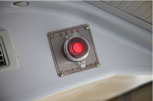 孩子安全大過天 深入體驗宇通“小飛俠”校車 1