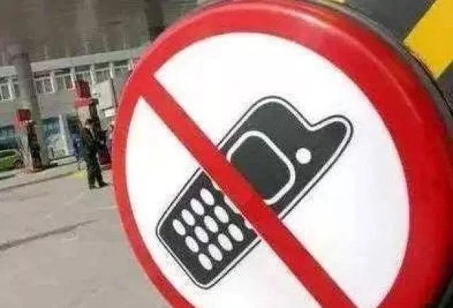 校車加油時應注意哪些安全措施/ 校車加油時應注意哪些安全措施