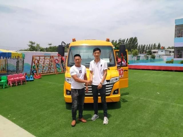 再創(chuàng)佳績(jī)|五菱校車多地交車成功 再創(chuàng)佳績(jī)|五菱校車多地交車成功