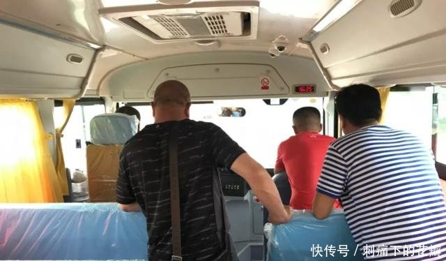 校車巡展進(jìn)湖北——暑期巡展系列報(bào)道之一 校車巡展進(jìn)湖北——暑期巡展系列報(bào)道之一