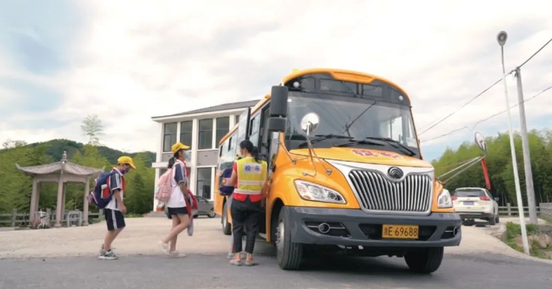 校車安全的下一個十年/ 圖片