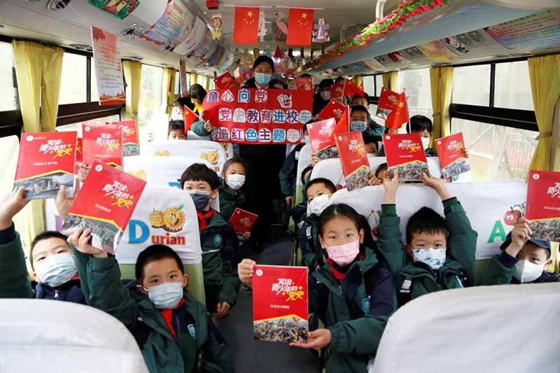 溫馨校車(chē):非凡十年書(shū)寫(xiě)滿意答卷 溫馨校車(chē):非凡十年書(shū)寫(xiě)滿意答卷