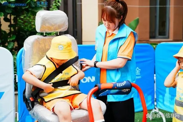 宇通&壹基金兒童交通安全公益行走進福建千人活動站 宇通&壹基金兒童交通安全公益行走進福建千人活動站