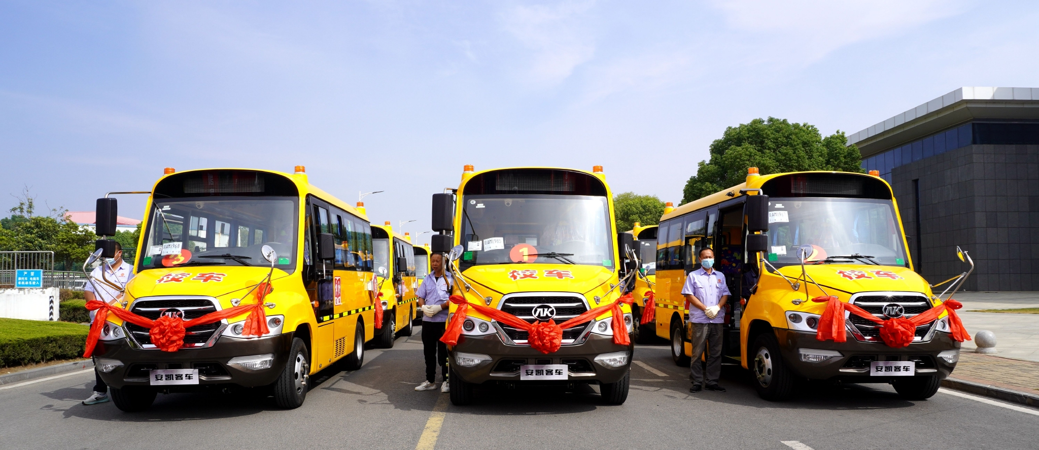 肥西校車:車輛升級換代 服務拾階而上 肥西校車:車輛升級換代 服務拾階而上