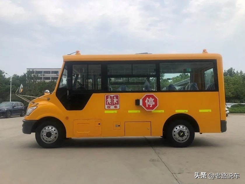 校車條例十周年 宇通ZK6535DX優享版校車守護學生平安求學路 校車條例十周年 宇通ZK6535DX優享版校車守護學生平安求學路