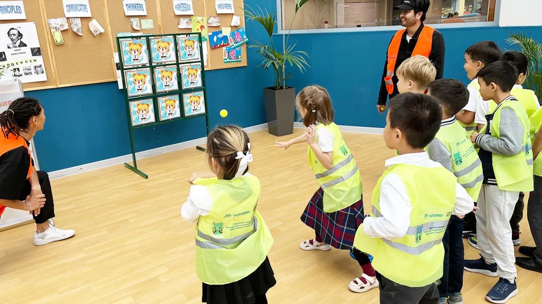 2022宇通&壹基金兒童交通公益行年度“更”新! 2022宇通&壹基金兒童交通公益行年度“更”新!