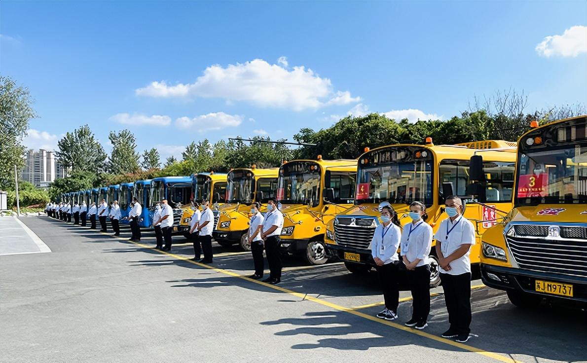 情系鄉(xiāng)村百姓 愛惠莘莘學(xué)子——濱海交通控股集團開展校車服務(wù)工作紀(jì)實 情系鄉(xiāng)村百姓 愛惠莘莘學(xué)子——濱海交通控股集團開展校車服務(wù)工作紀(jì)實